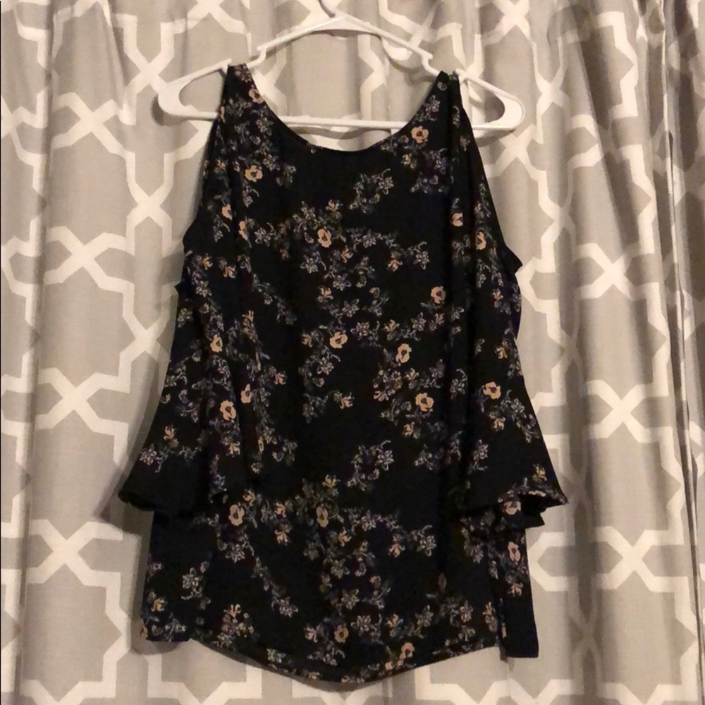 XL, cold shoulder top